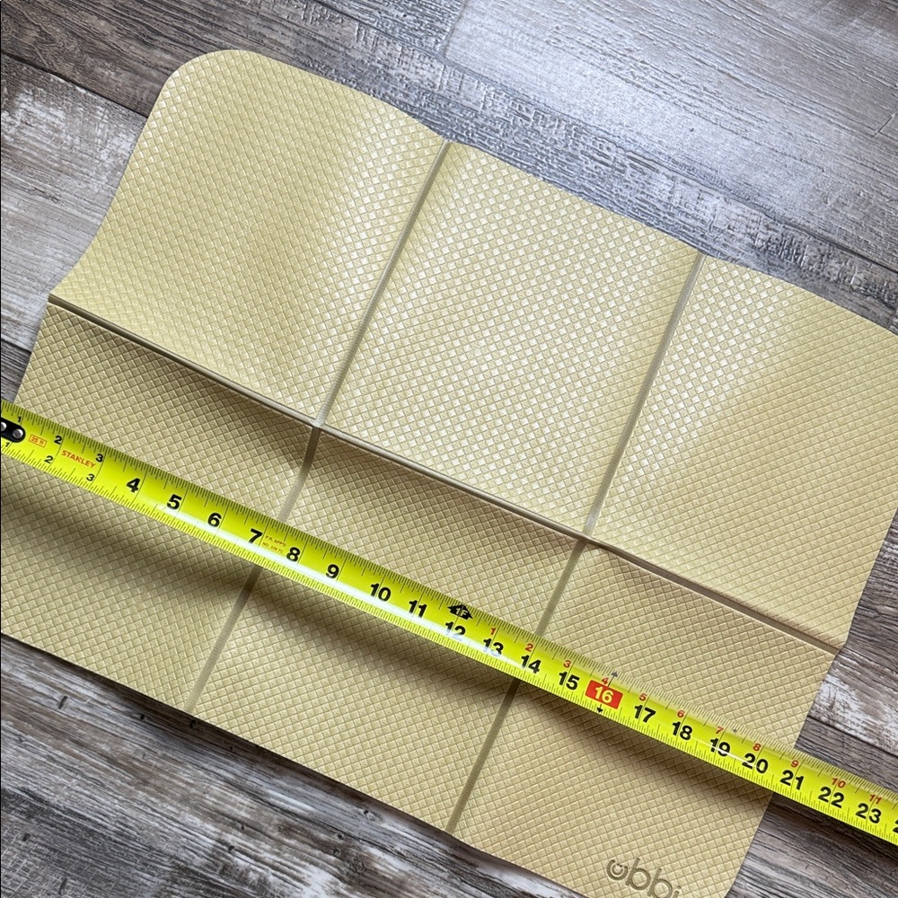 Geometric Pattern Changing Mat and Bag - Picture 9 of 10